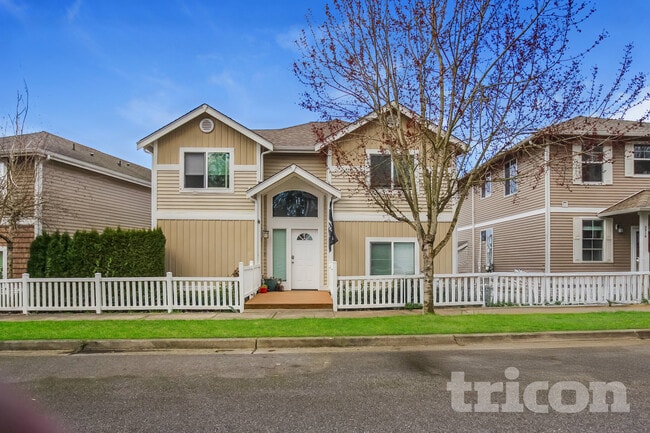 Building Photo - 2514 Chateau Dr