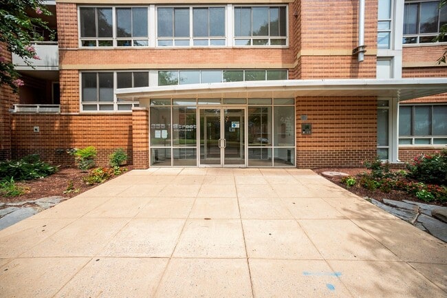 Building Photo - Available Now! Electric, Gas and Water included in Rent! Spacious Studio in an Amenity Rich Build...