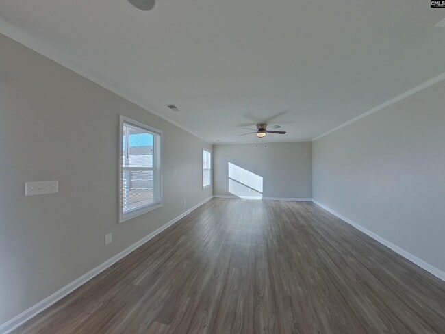 Building Photo - 309 Finch Ln