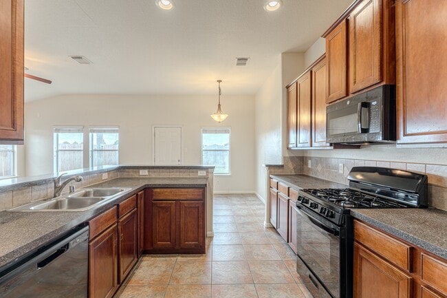 Building Photo - 6526 Bella Noche Dr