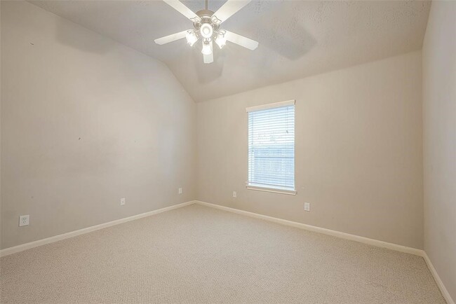 Building Photo - 21711 Cozy Hollow Ln