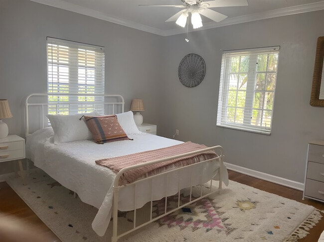 Building Photo - 430 45th St