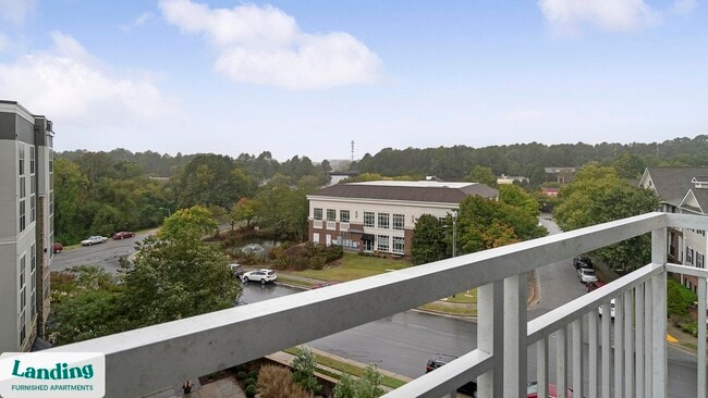 Building Photo - 900 E Six Forks Rd