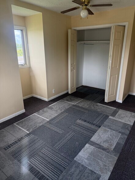 Building Photo - 8362 S US Highway 41