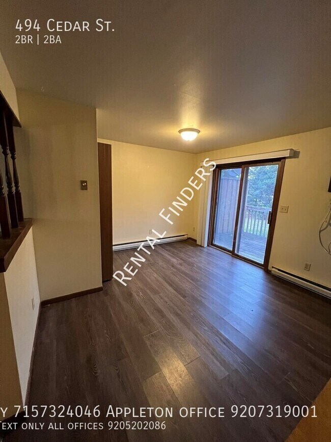 Building Photo - 494 Cedar St