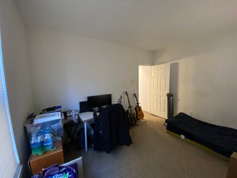 Building Photo - 58 Mansfield St