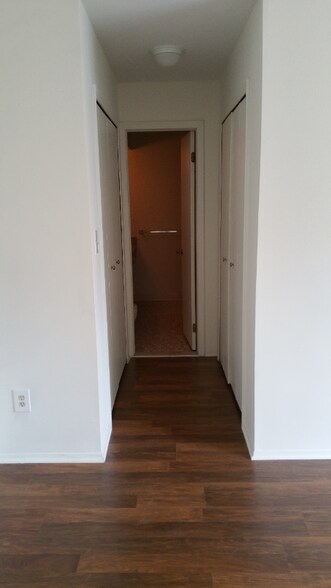 Building Photo - 24291 Evergreen Rd