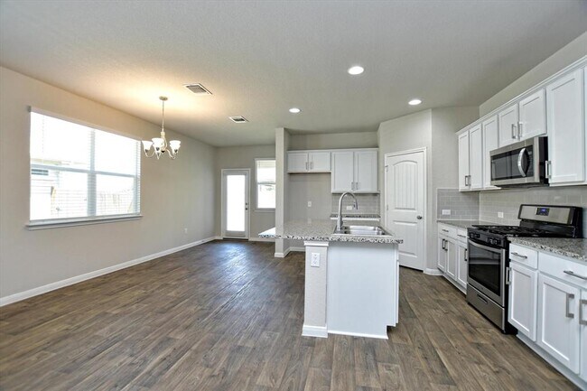 Building Photo - 109 Marimoor Dr