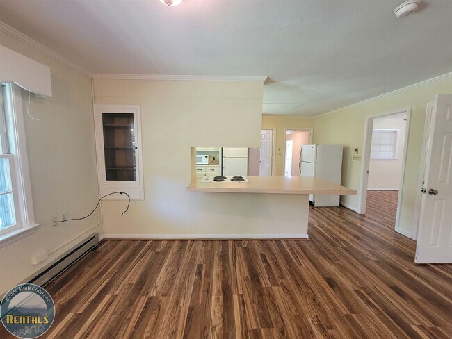 Building Photo - Spacious House Located off the 105 Bypass