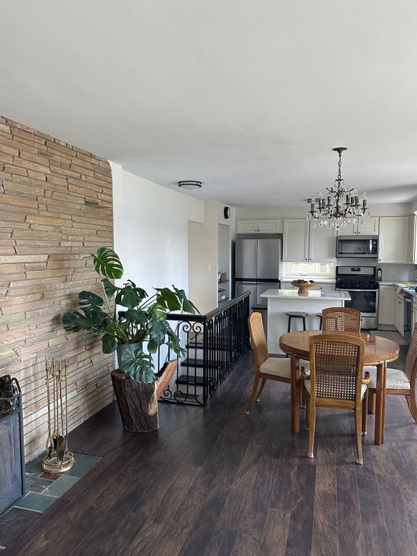 Building Photo - 1700 Hamilton Dr