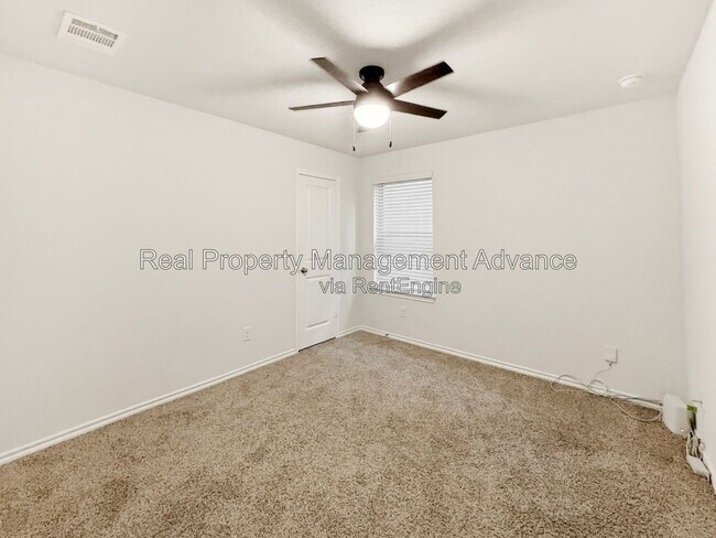 Building Photo - 1629 Topaz Trl