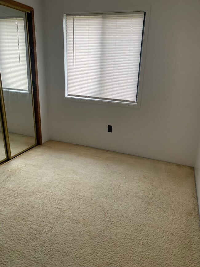 Bedroom - 6105 Dacola Shores Rd