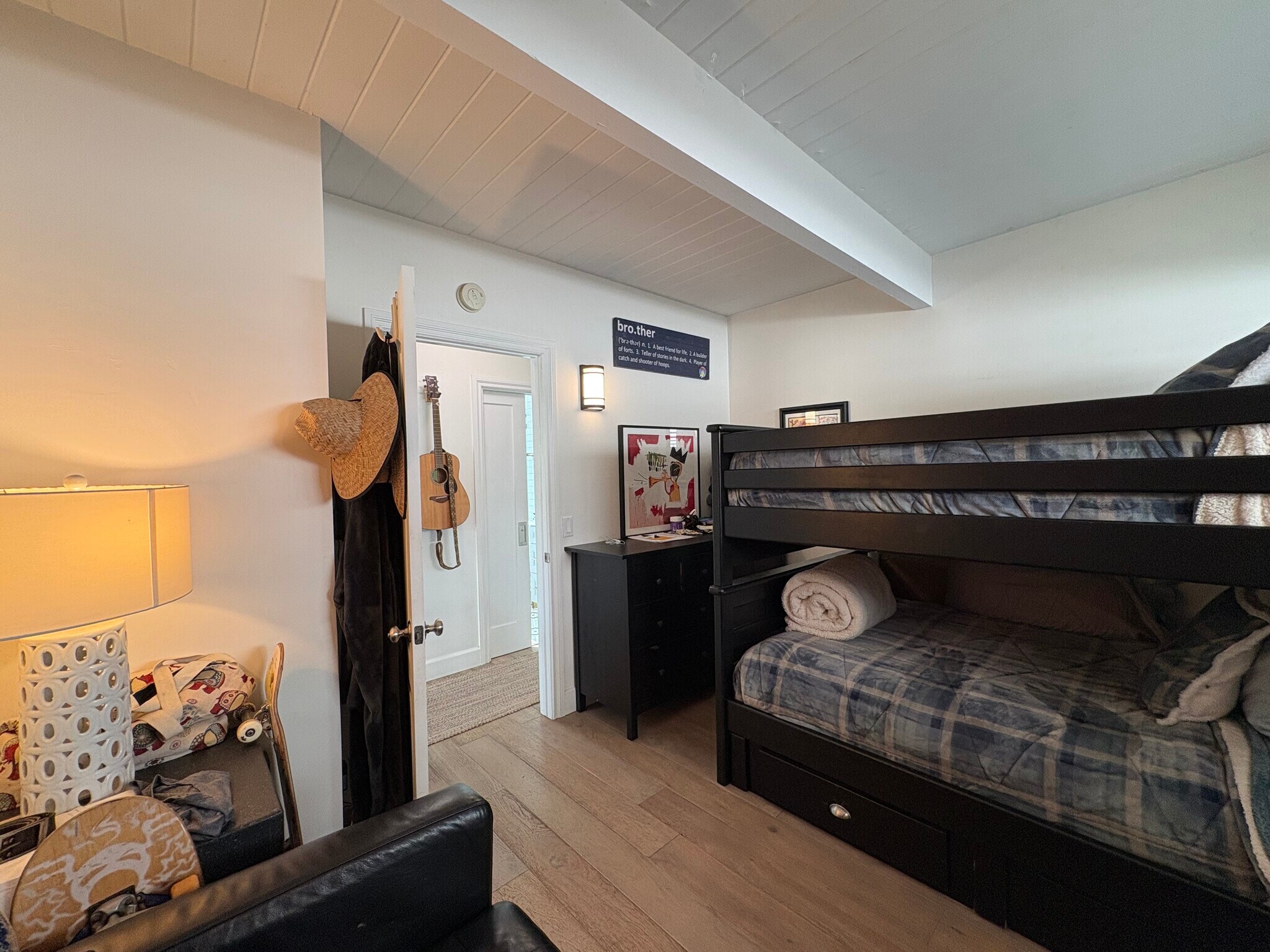 Building Photo - 205 41st St