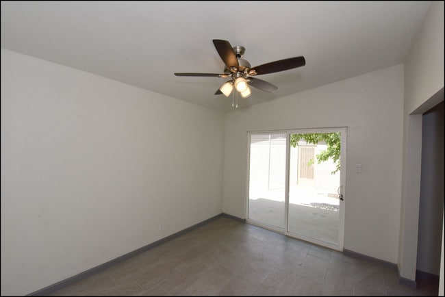 Building Photo - 10169 Dunbarton Dr