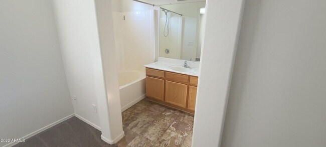 Building Photo - 4 Bedroom, 3 Bathroom Fincher Creek Home