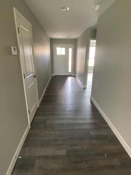 Building Photo - 2018 Serenade Ln