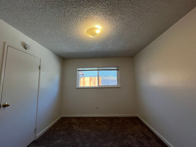 Building Photo - 8890 Arcade- 4 Bedroom 2 Bath home