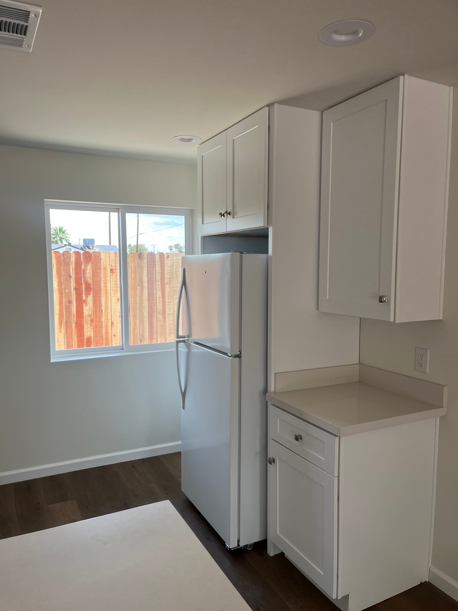 Kitchen Unit #2 - 1727 E Oak St
