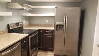 Building Photo - 49 S Spring St