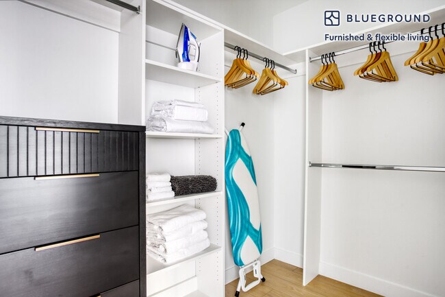 Building Photo - 3540 Wilshire Blvd