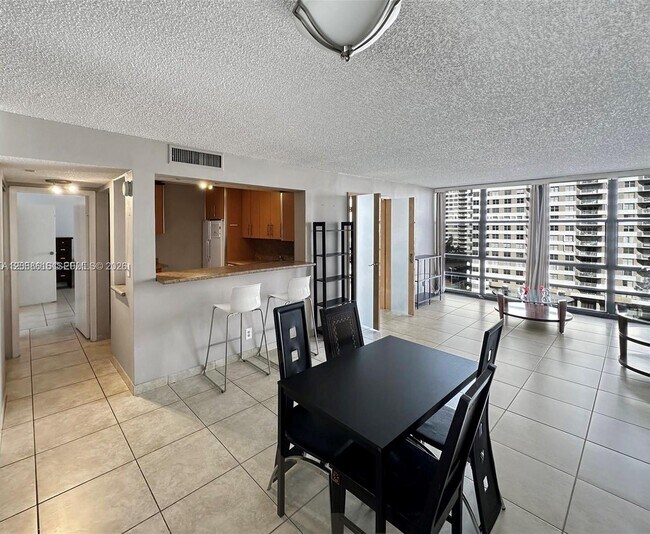 Building Photo - 2049 S Ocean Dr