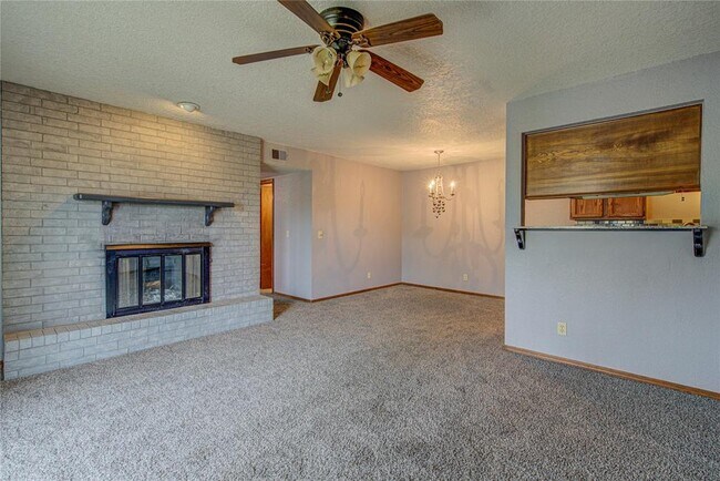 Building Photo - 3200 W Britton Rd