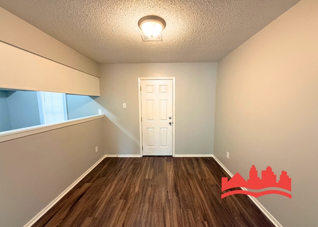 Building Photo - 3907 Lowin Cove