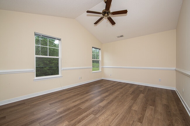 Building Photo - 1518 Woodland Ct