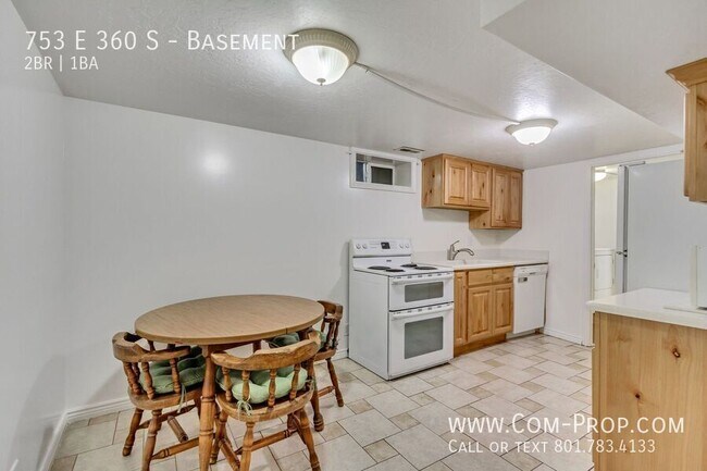 Building Photo - 753 E 360 S St