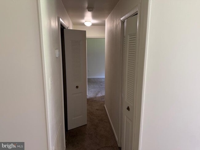 Building Photo - 4193 Meadowland Ct