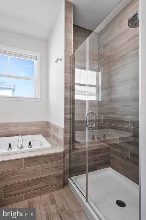 Building Photo - 24575 Rosebay Terrace