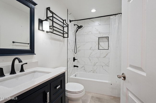 Building Photo - 29723 Strawberry Hill Dr