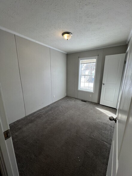 Building Photo - 94 Belmar St