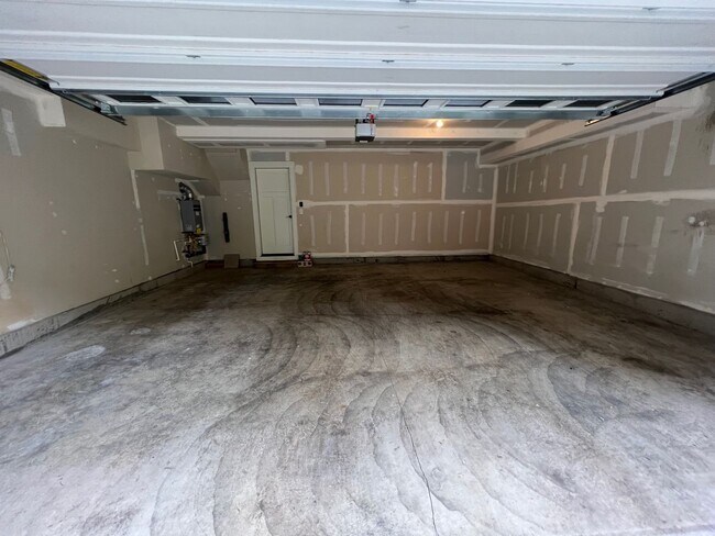 Building Photo - 14265 SW Burlwood Ln