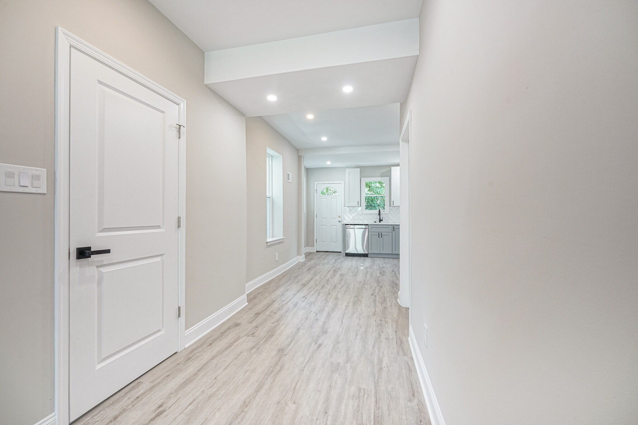 Building Photo - 121 N 51st St