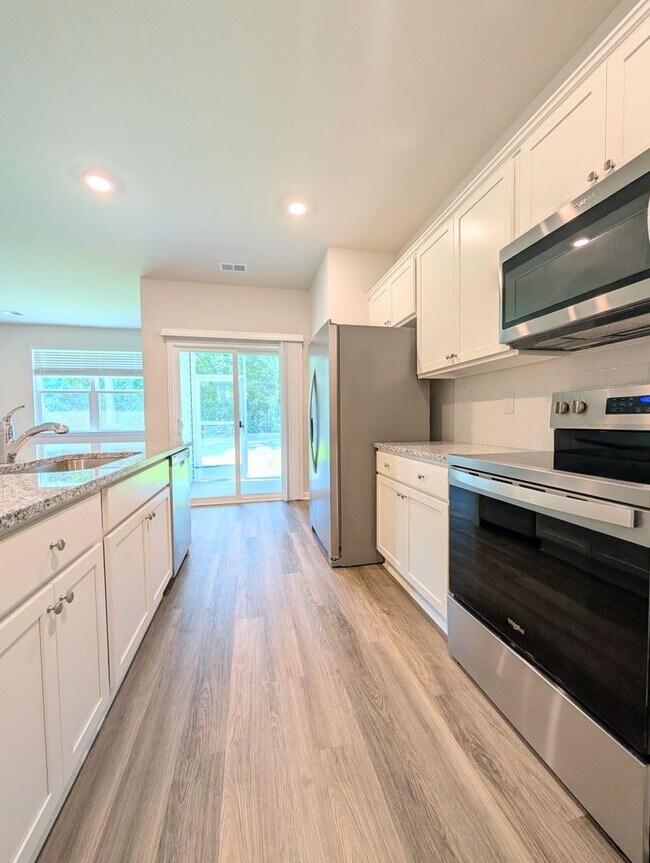 Building Photo - Brand New Home in Sand Ridge Park