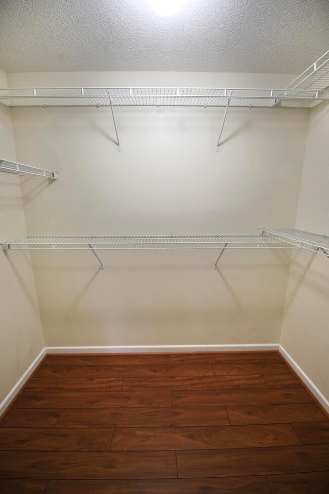 Building Photo - 4400 Greensbury Dr