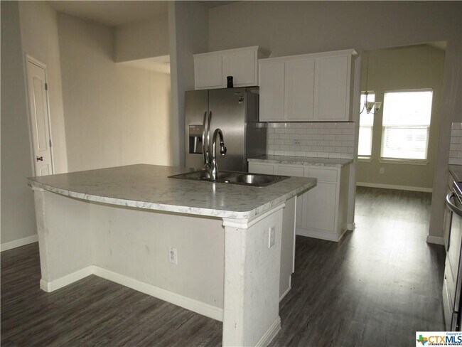 Building Photo - 6609 Catherine Dr