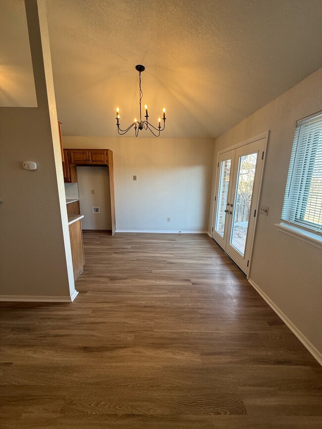 Building Photo - 8232 Wilshire Ridge Dr