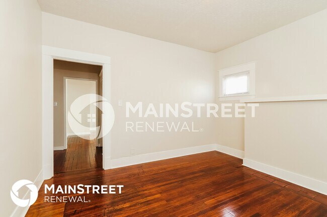 Building Photo - 308 S 41st St