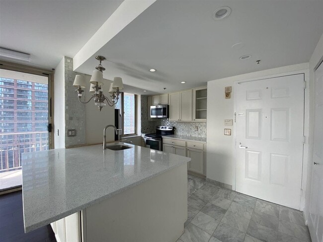 Building Photo - 1 2nd St