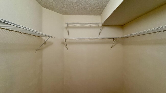 Building Photo - 5055 Wiles Rd