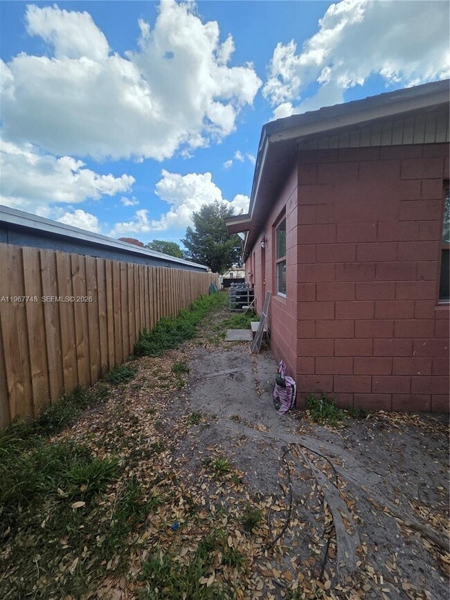 Building Photo - 503 N 25th St