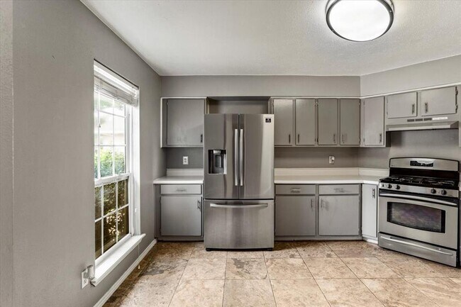 Building Photo - 19438 Cypress Flower Dr