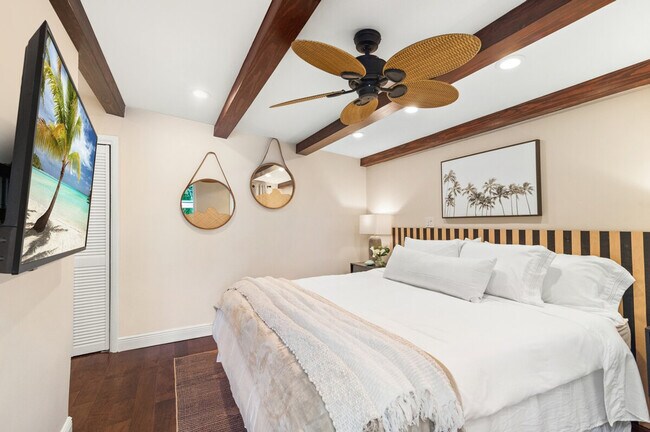 Building Photo - 303 Lang Rd