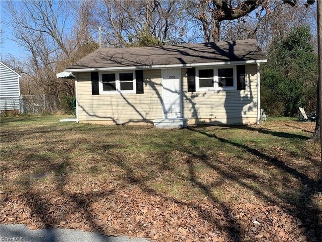 Primary Photo - 1509 E Commerce Ave