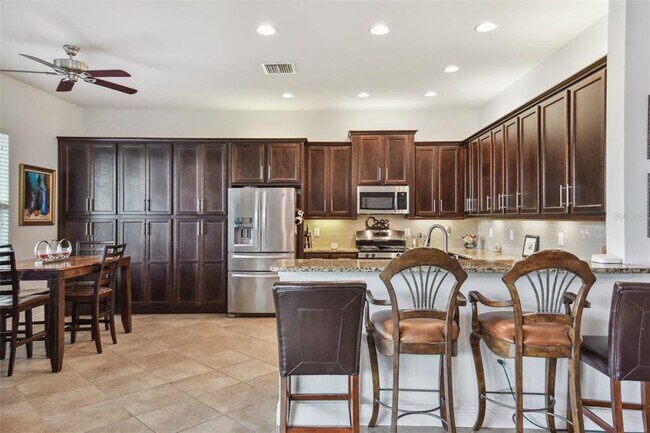 Building Photo - 30415 Palmer Oak Dr