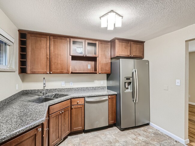 Building Photo - Cozy 3 Bed in the Highlands COMING SOON!!!!