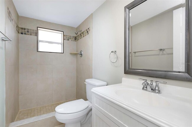 Building Photo - 105 Timberview Dr