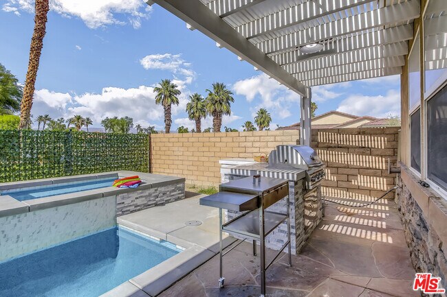 Building Photo - 82580 Yeager Way